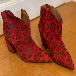 Size 6 (US) red leopard print heels
